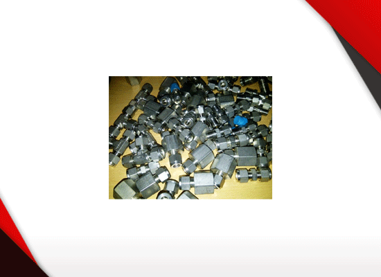 SWAGELOK CONNECTOR & EQUAL